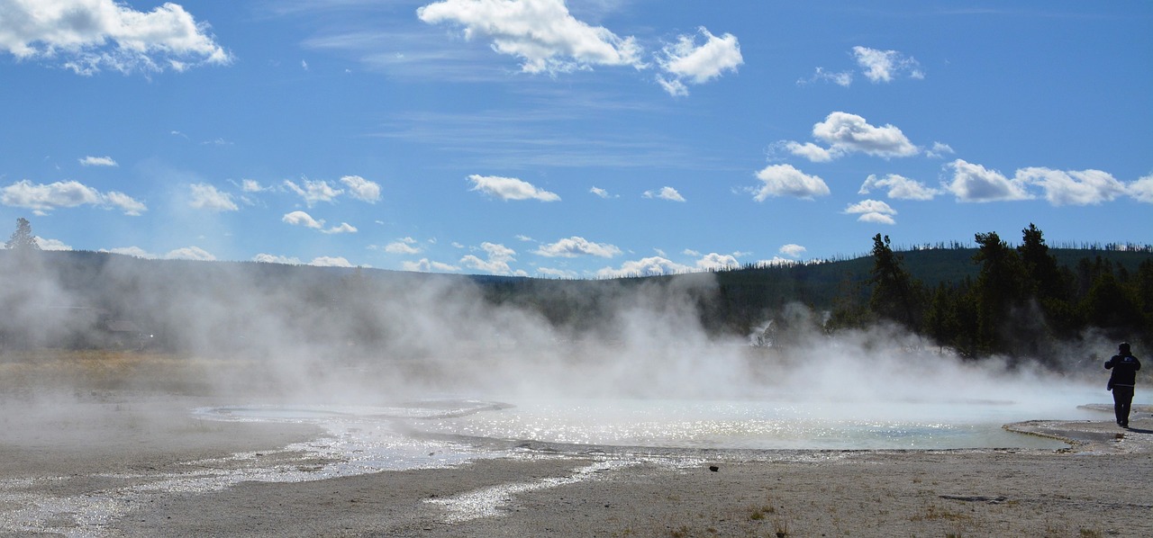 yellowstone national park hot spring free photo