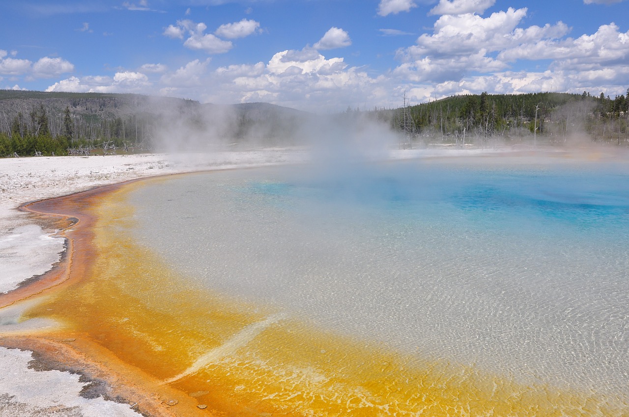 yellowstone thermal hot springs free photo