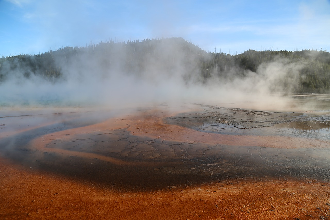 yellowstone national park united states national parks volcanic springs free photo