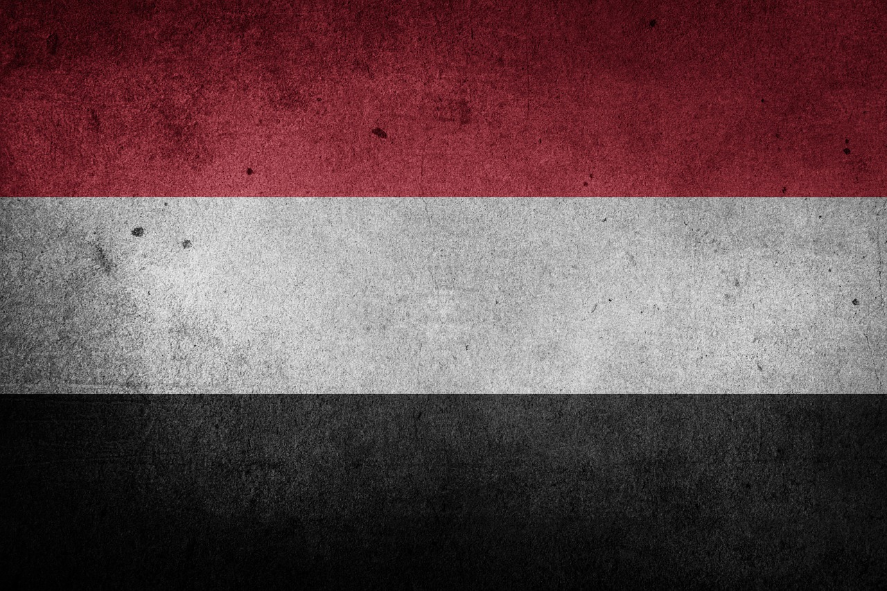 yemen flag grunge free photo