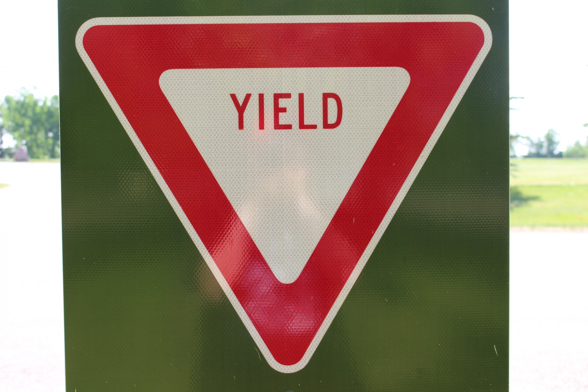 yield road sign free photo