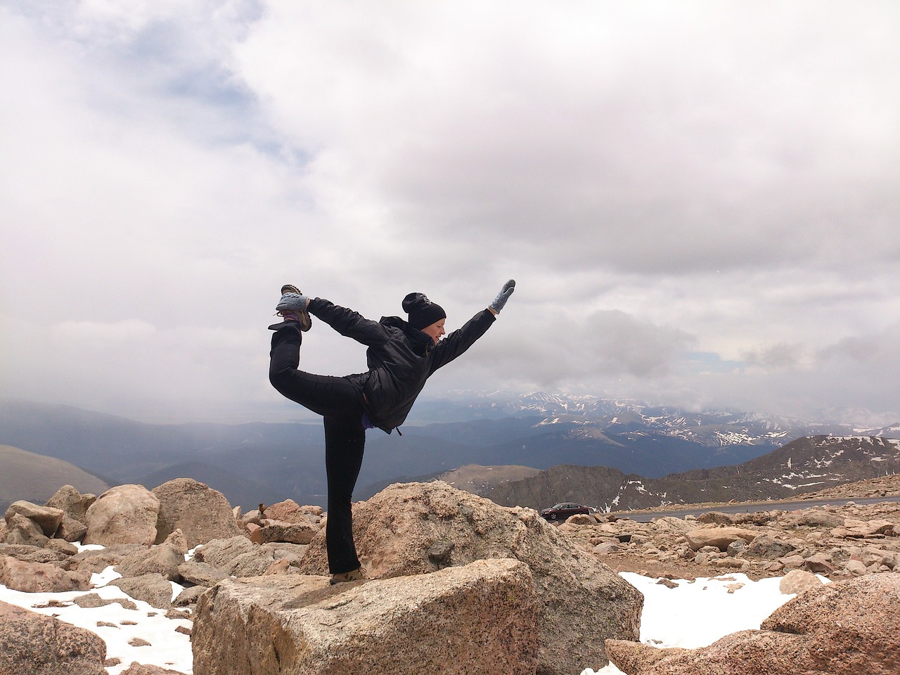 yoga hiking outdoor free photo