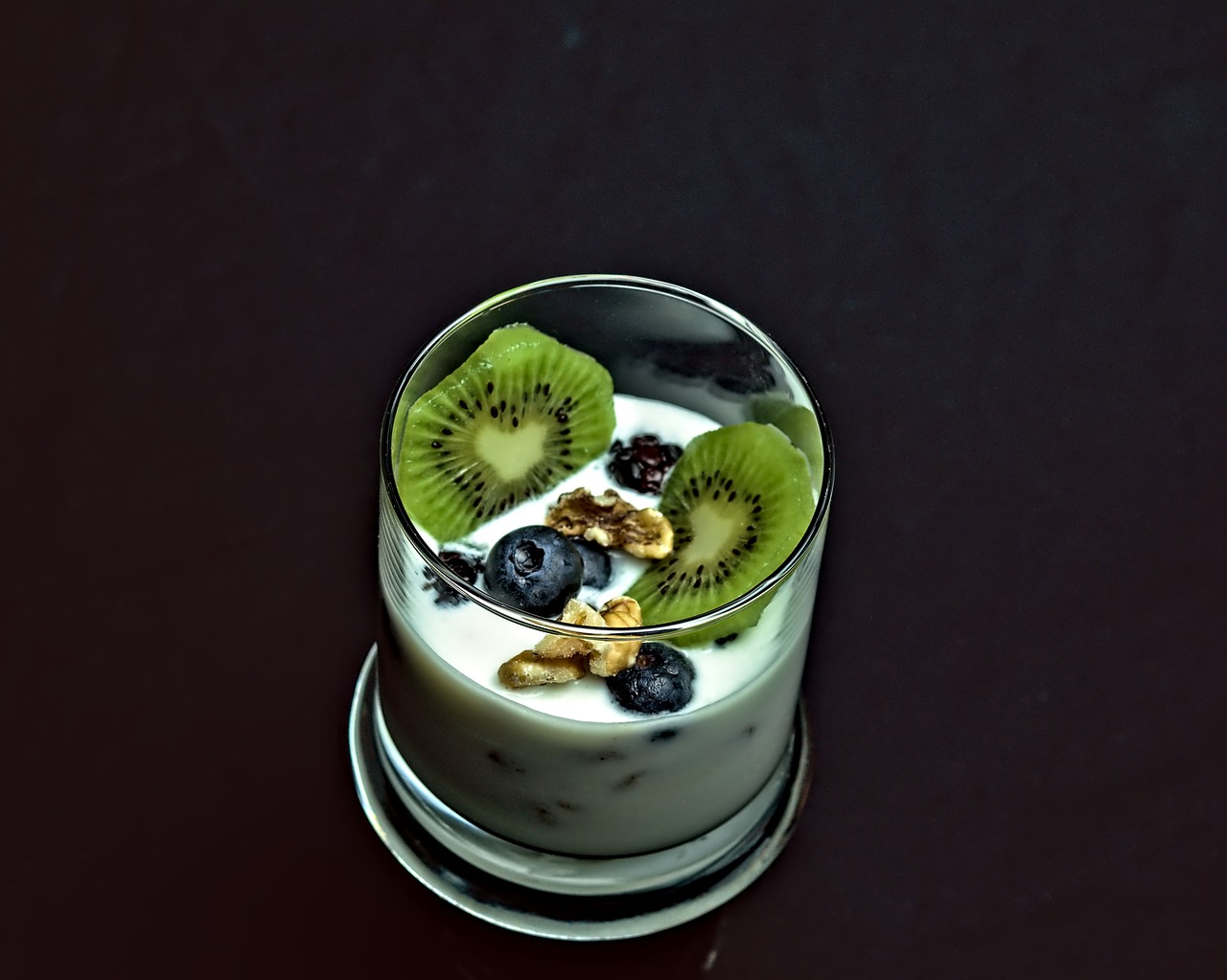 yogurt  kiwi  breakfast free photo