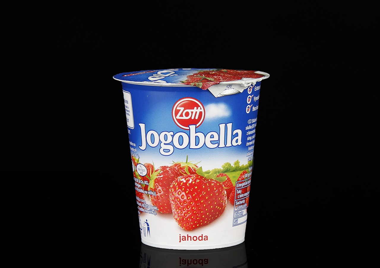 yogurt strawberry composition free photo