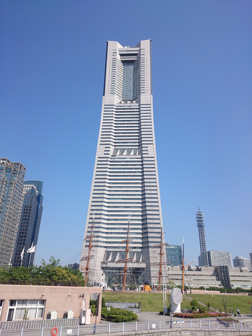 yokohama landmark tower high rise building free photo