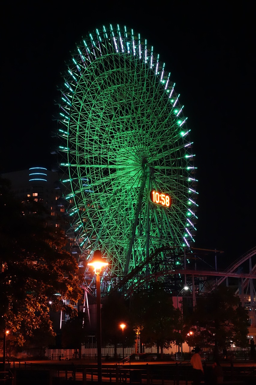 yokohama ferris wheel minato mirai free photo