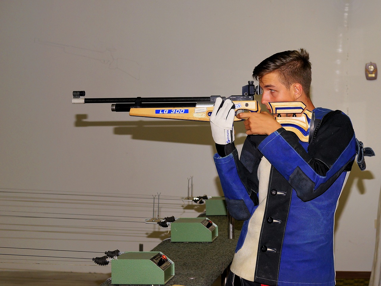 young man sport shooting luftggewehr free photo