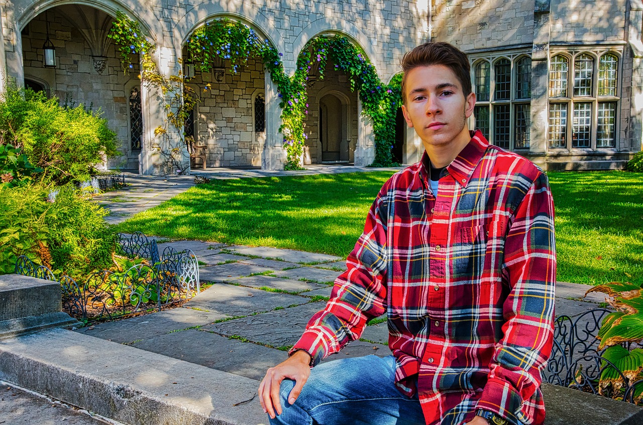 young man house arch ways free photo