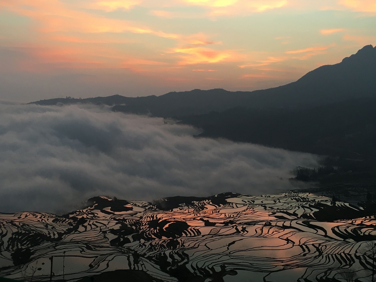 yuanyang rice terraces sunrise cloud free photo