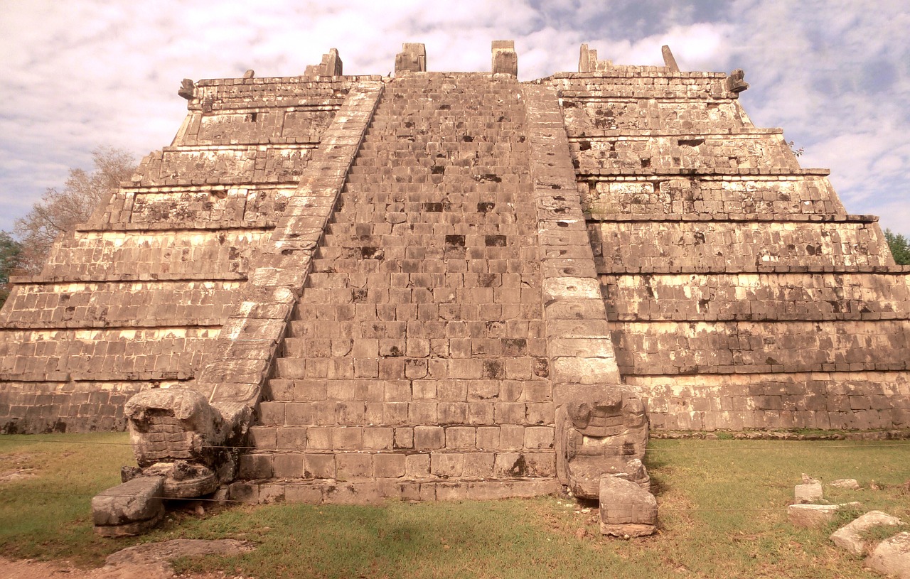 yucatan chichen itza mexico free photo