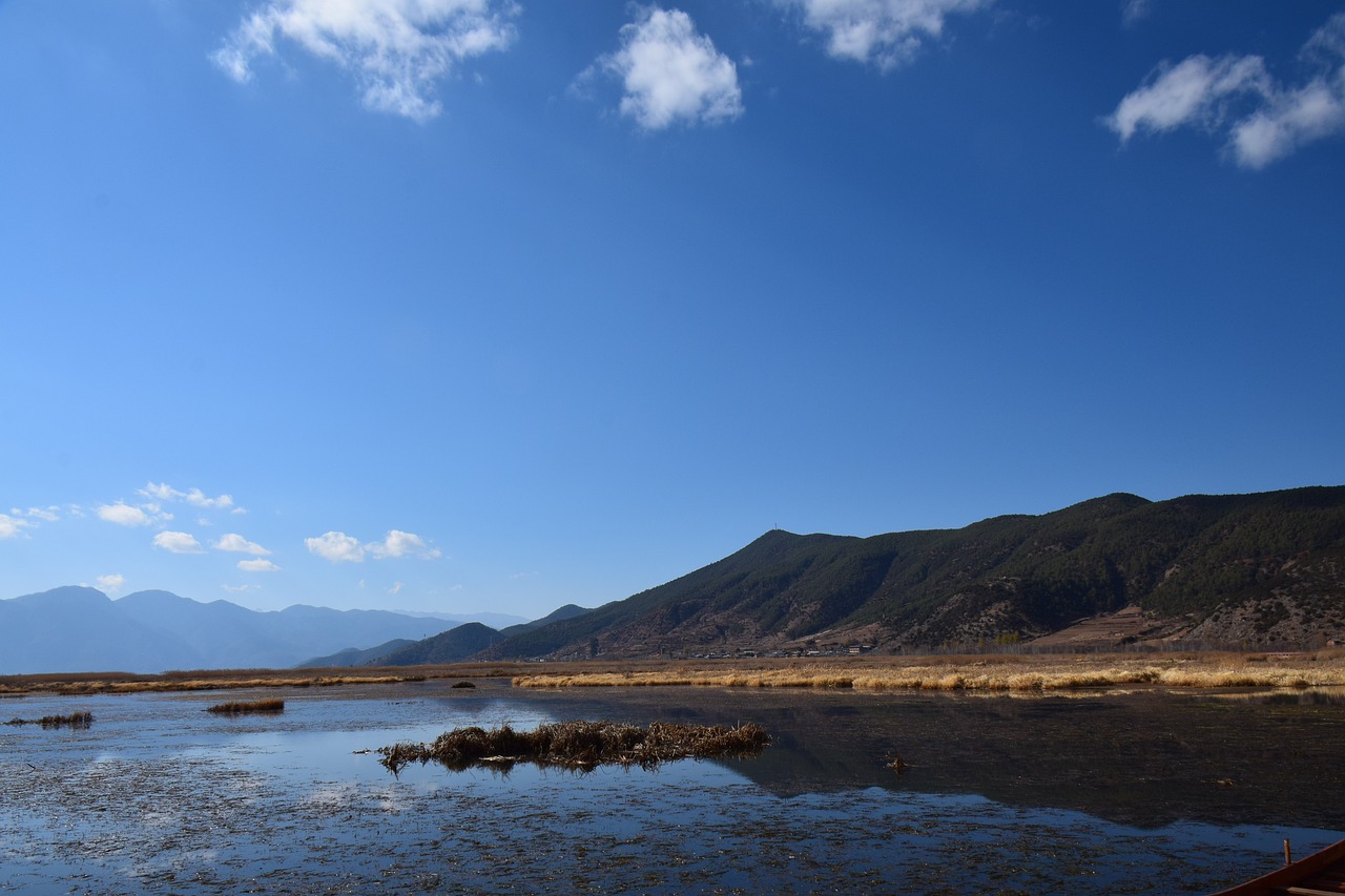 yunnan lijiang lugu lake caohai free photo
