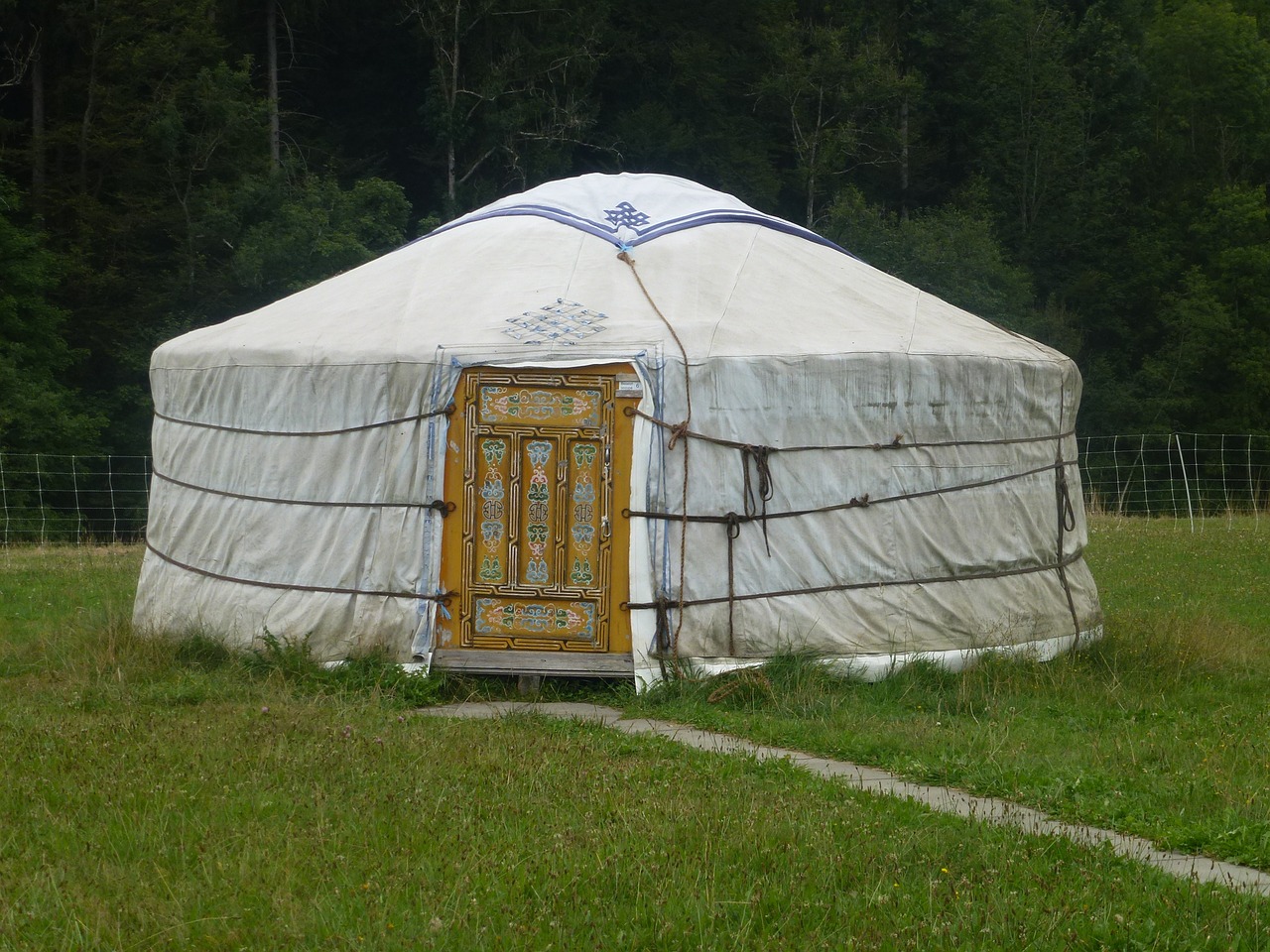 yurt mongolia nomadic life free photo