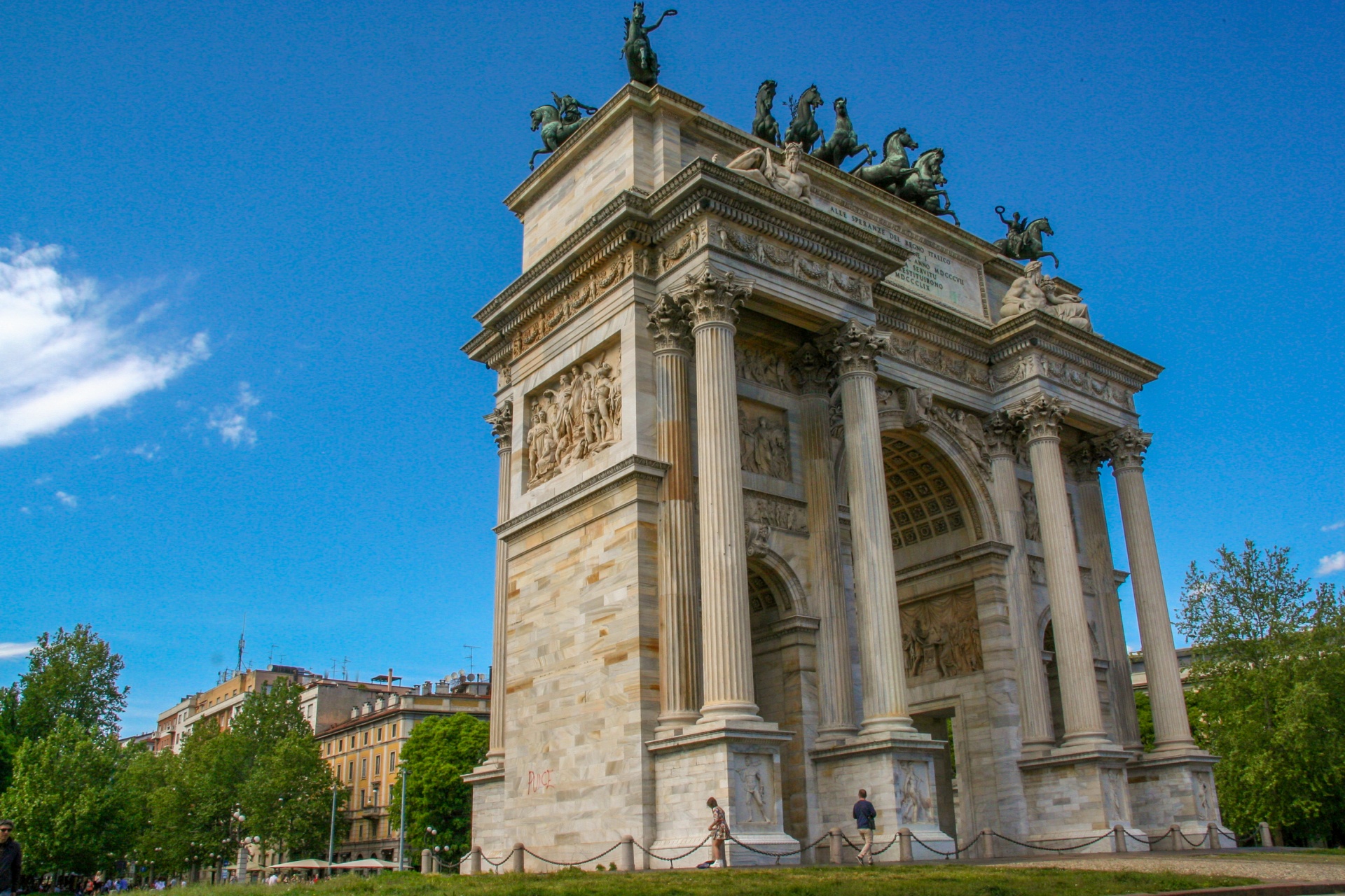 milan monuments gate free photo