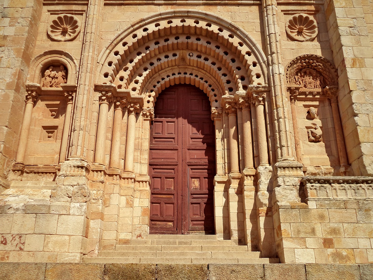 zamora cathedral door free photo