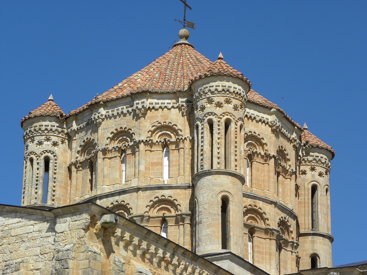 zamora cathedral of the savior romanesque free photo
