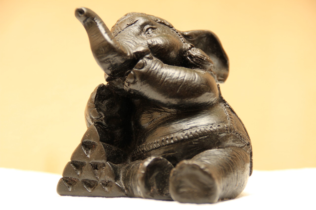 zen elephant sculpture free photo