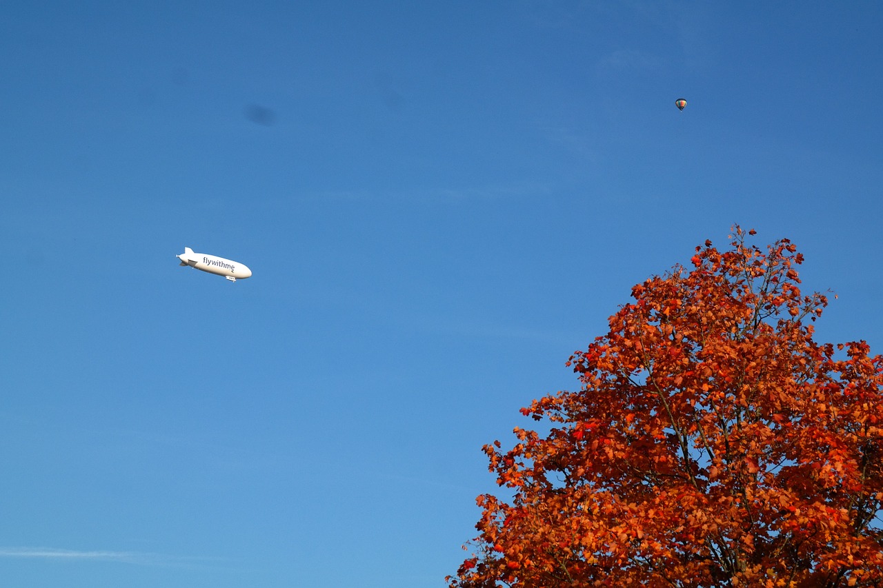 zeppelin fly rigid airship free photo