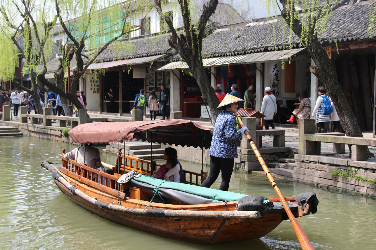 zhouzhuang ship boatman free photo