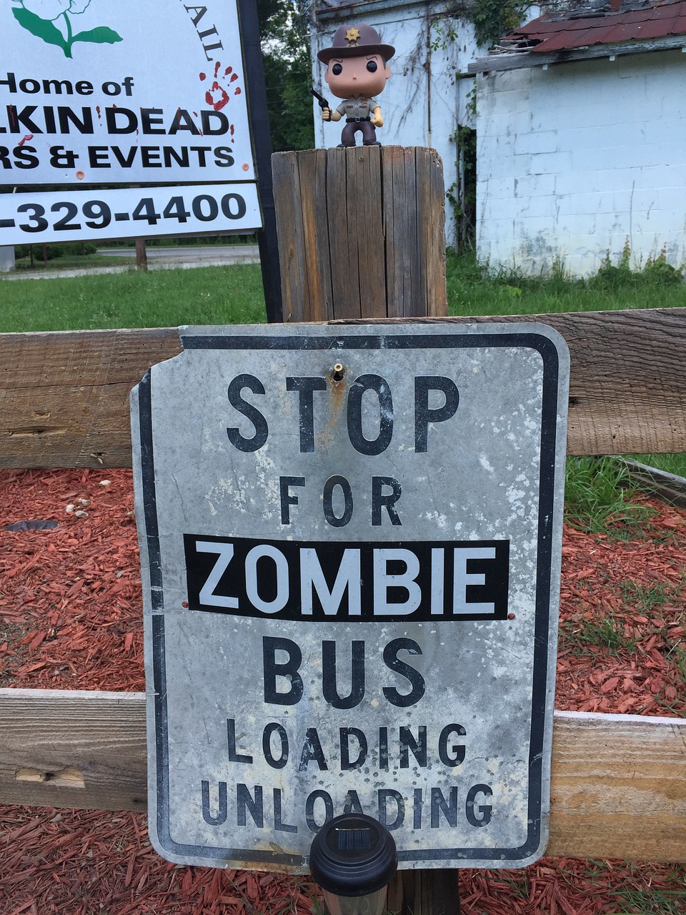 zombie walking dead terminus free photo