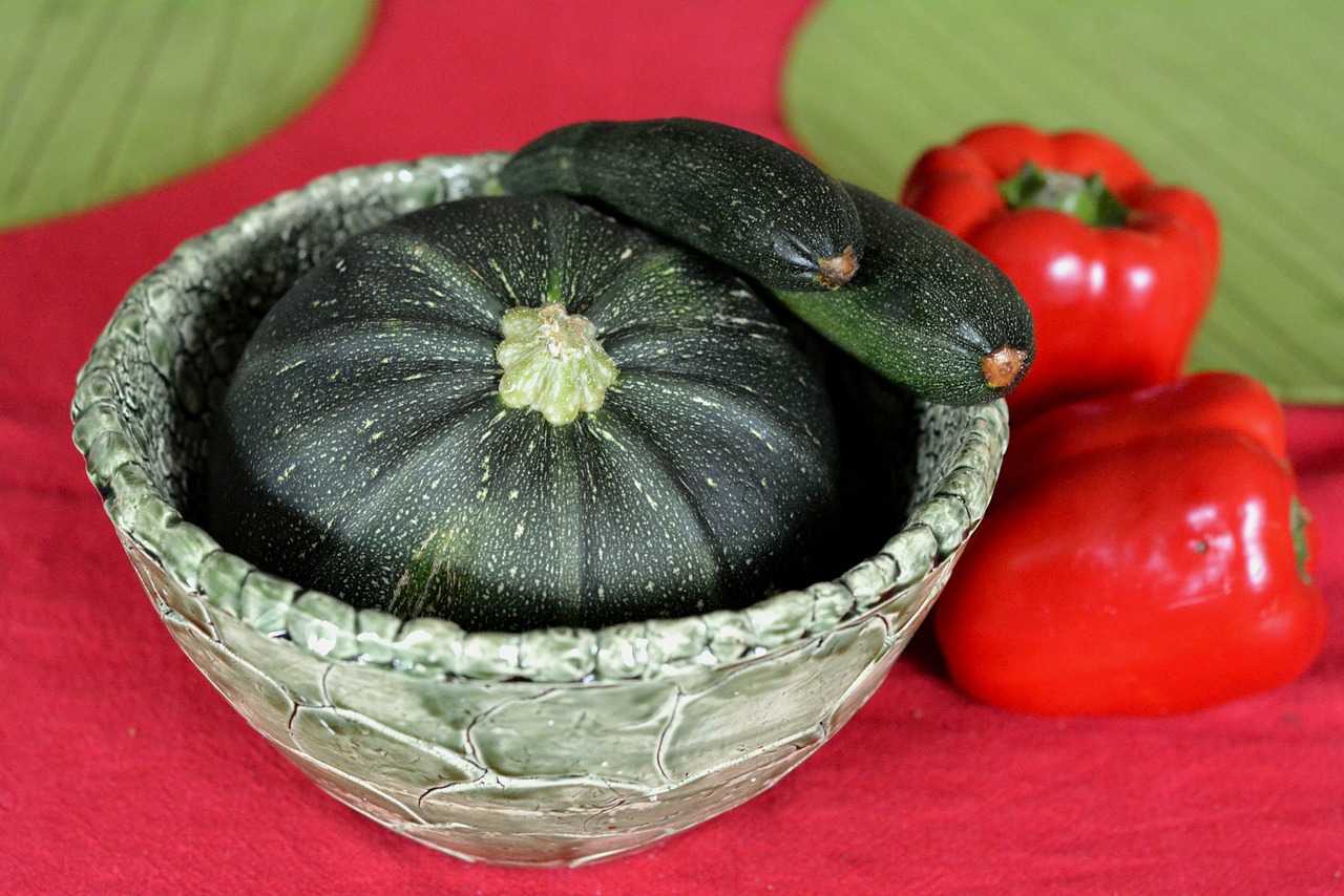 zucchini courgettes green free photo