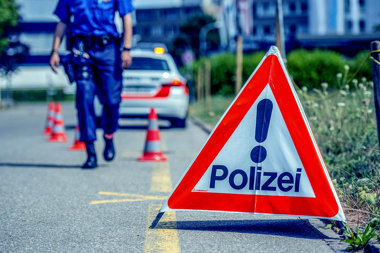 zurich cantonal police cop zurich free photo