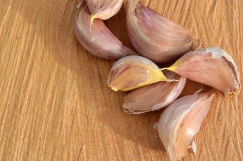 a clove of garlic garlic flavoring dishes