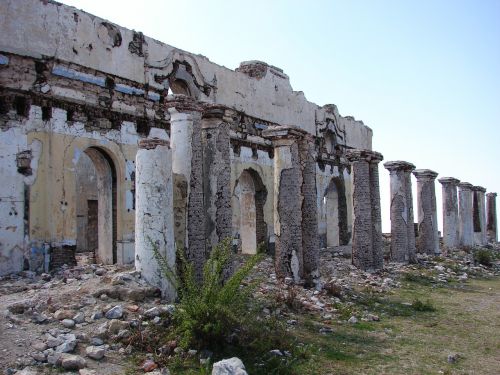 abandoned ruins building