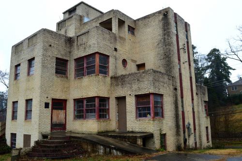 abandoned house urban
