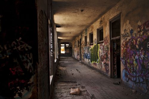abandoned school florida