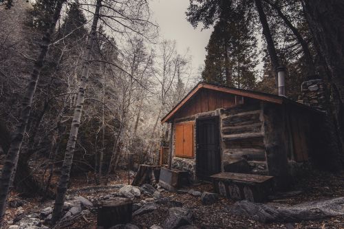 abandoned house outdoor