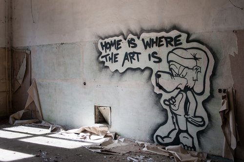 abandoned  graffiti  art