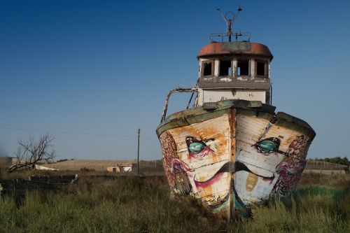 abandoned ship earth without the sea