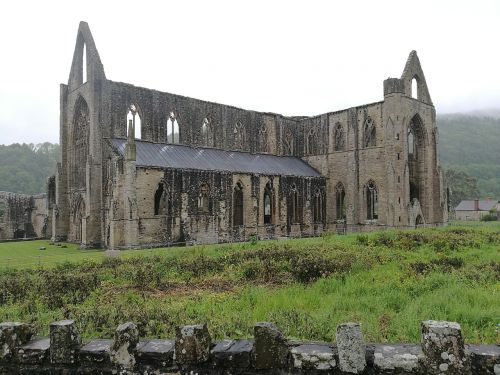 abbey tintern spooky