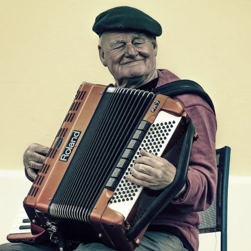 accordion elderly man