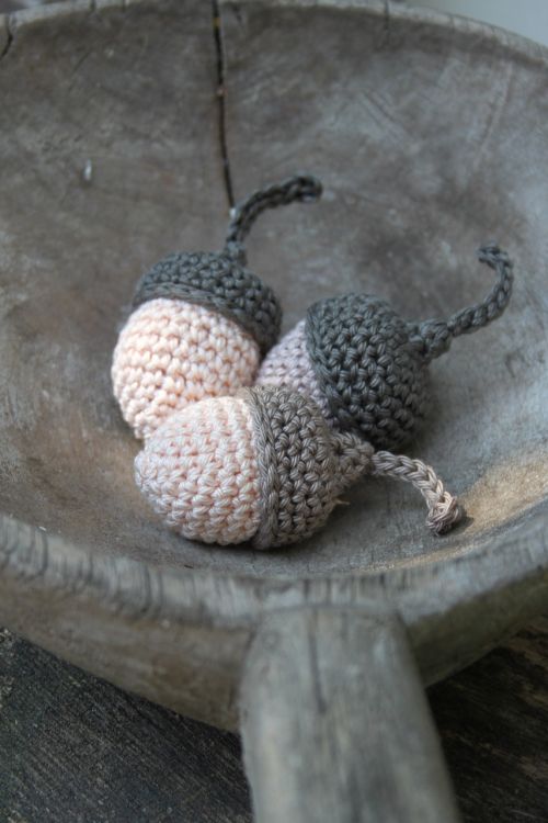 acorn hooks crochet