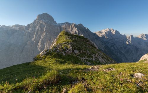 adventure climb grass