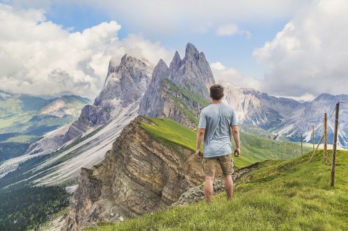 adventure climb grass