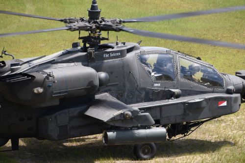 ah-64d apache attack helicopter