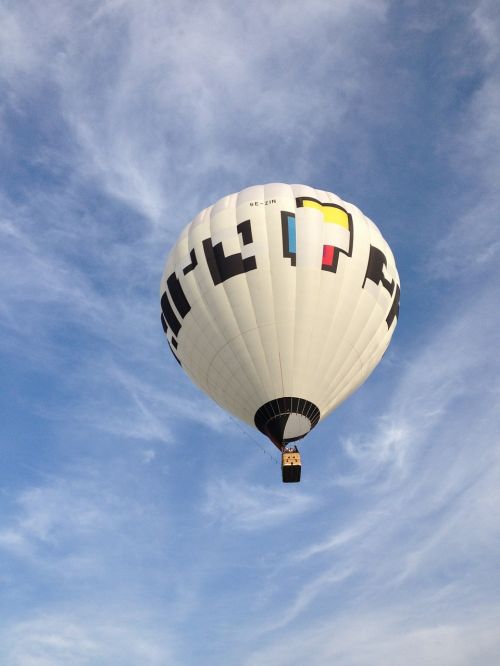 air balloon fly
