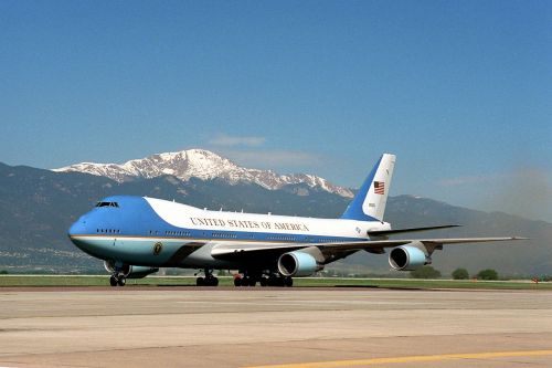 air force one airplane ground