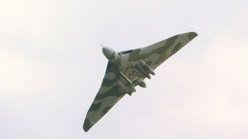 air show vulcan bomber