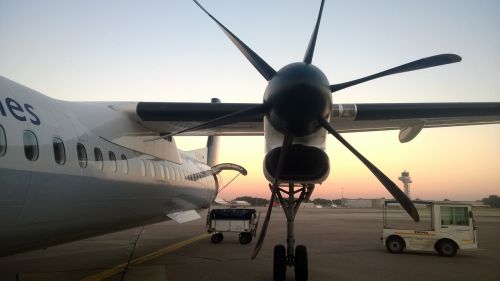 aircraft airport propeller