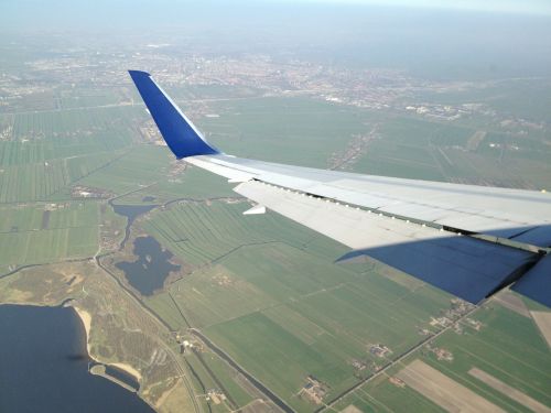 aircraft landing amsterdam