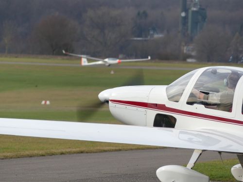 aircraft glider airport