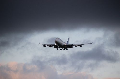 aircraft jumbo jet airliner