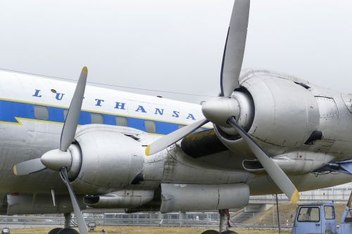 aircraft airport propeller