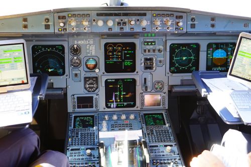 aircraft cockpit aviation