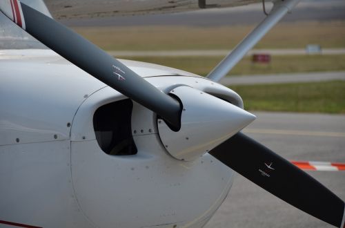 airplane aircraft propeller