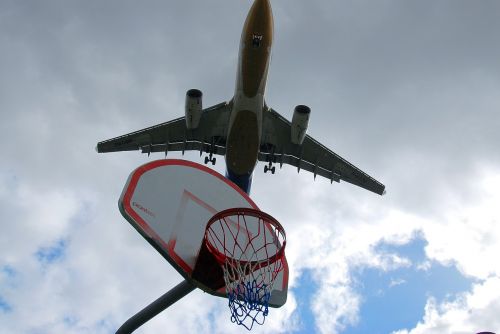 airplane plane basketball