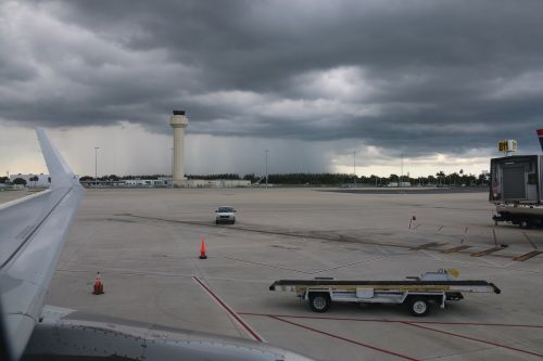 airport storm plane